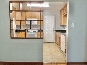 2601 Ives Ave in Orlando, FL - Building Photo - Building Photo