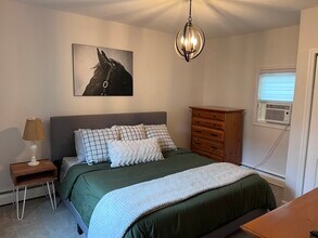 5 Marvin Pl in Saratoga Springs, NY - Building Photo - Building Photo