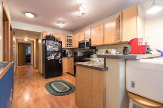 3101 N Newhall St, Unit # 1 in Milwaukee, WI - Building Photo - Building Photo