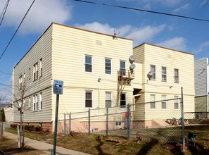 960-962 Grove St in Elizabeth, NJ - Building Photo - Building Photo