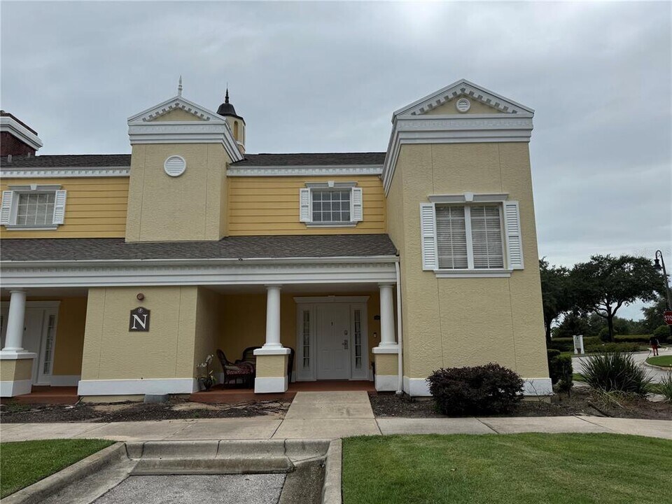 1300 Seven Eagles Ct in Kissimmee, FL - Building Photo