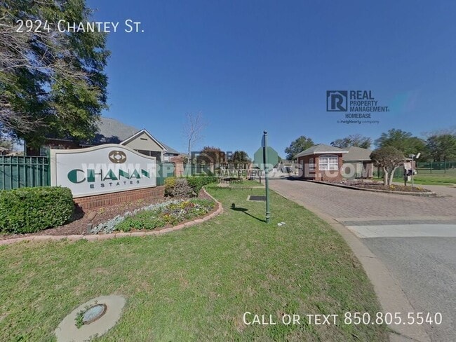 2924 Chantey St in Crestview, FL - Building Photo - Building Photo