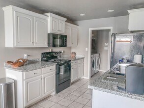 8710 12th St in Lubbock, TX - Building Photo - Building Photo