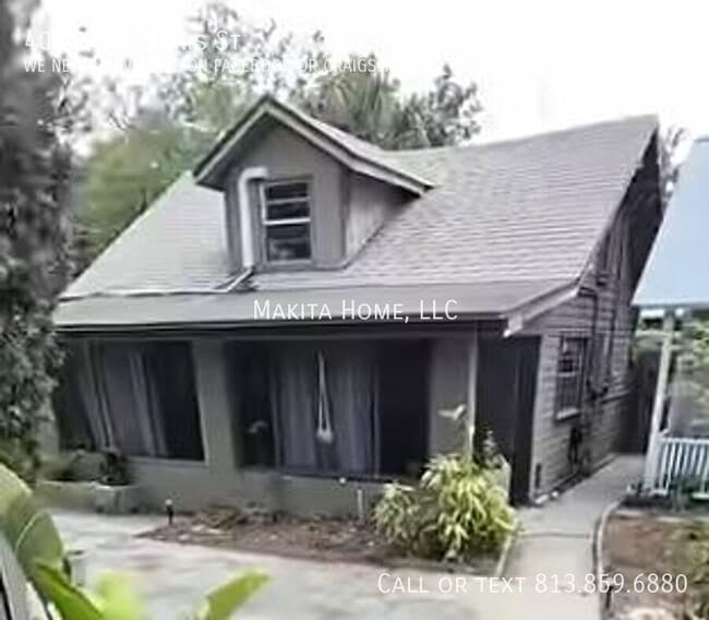 property at 407 1/2 E Paris St