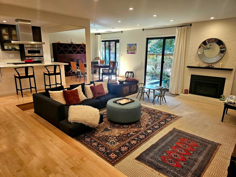 1935 Everidge Ct in Walnut Creek, CA - Foto de edificio