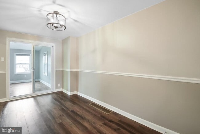 807 Surrey Ln in Glenolden, PA - Building Photo - Building Photo