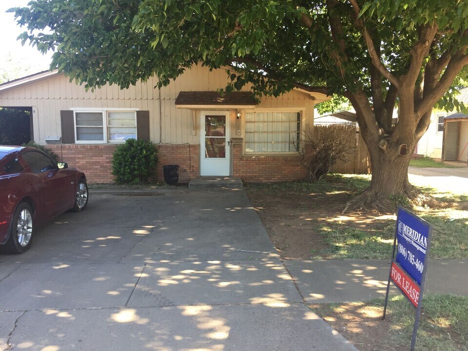2118 35th St in Lubbock, TX - Building Photo