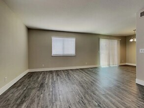 8236 Hercules Dr in Las Vegas, NV - Building Photo - Building Photo