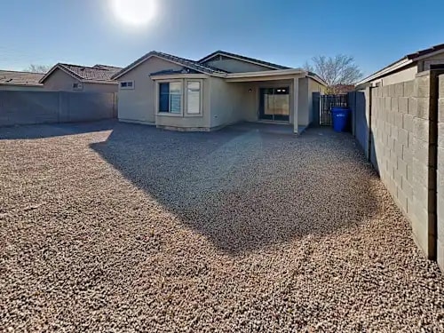 535 N 55th Ave in Phoenix, AZ - Foto de edificio