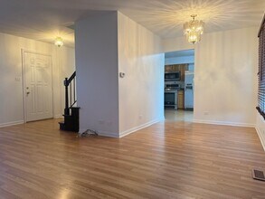 2080 Sutherland Pl in Hoffman Estates, IL - Building Photo - Building Photo