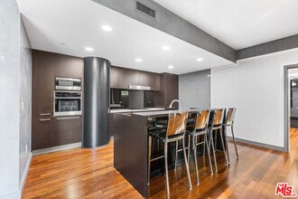 6250 Hollywood Blvd in Los Angeles, CA - Foto de edificio - Building Photo