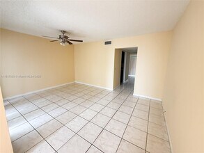 5130 Elmhurst Rd in West Palm Beach, FL - Building Photo - Building Photo