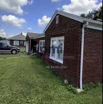 216 Andrew St in Paris, IL - Building Photo