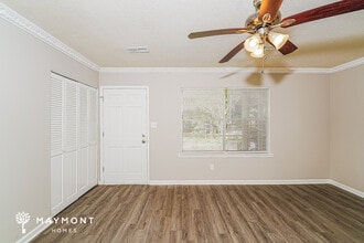 77 Oakwood St in Woodstock, AL - Foto de edificio - Building Photo