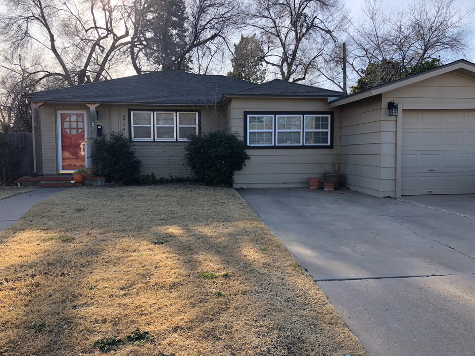 2723 29th St in Lubbock, TX - Building Photo