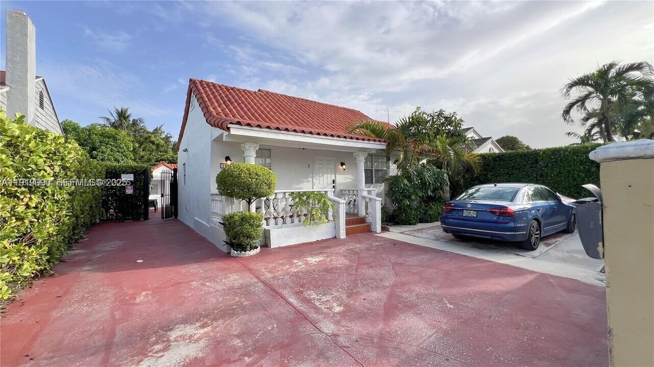 1950 SW 5th St in Miami, FL - Building Photo