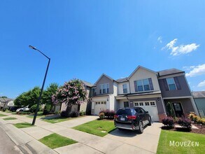 104 Brier Crossings Loop in Durham, NC - Building Photo - Building Photo