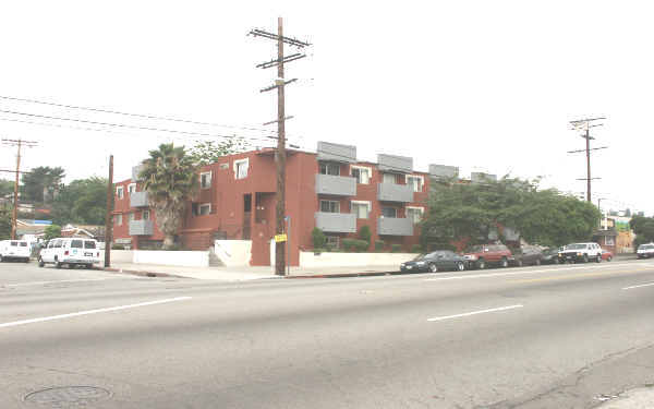 6631 N Figueroa St in Los Angeles, CA - Building Photo - Building Photo