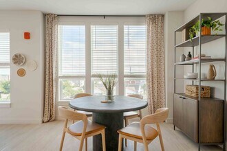 Alexan Waltham in Waltham, MA - Foto de edificio - Building Photo