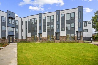 The Collection at Charles in Charlotte, NC - Foto de edificio - Building Photo