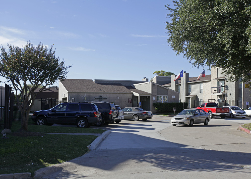 Bristol Court Apartments in Houston, TX - Foto de edificio