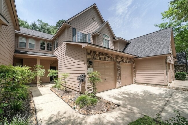 property at 23 Endor Forest Pl