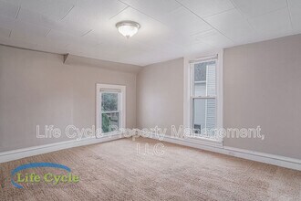 1004 Chatham St NW in Grand Rapids, MI - Building Photo - Building Photo