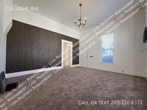 716 Louie Ave in Lodi, CA - Building Photo - Building Photo