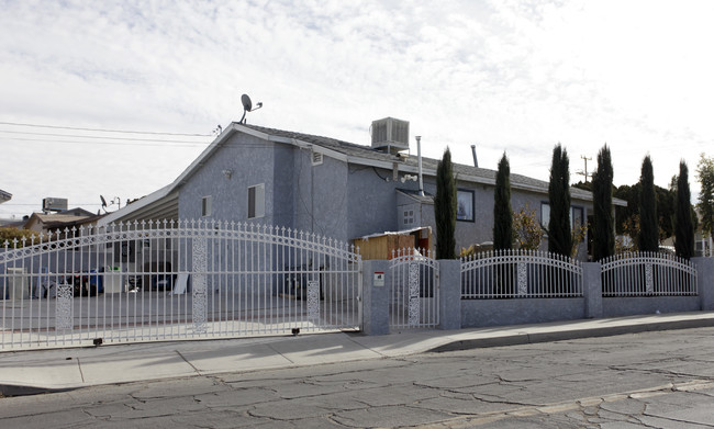 681 Nancy St in Barstow, CA - Building Photo - Building Photo