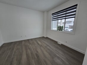 129 mitchell Bnd in Leduc, AB - Building Photo - Building Photo