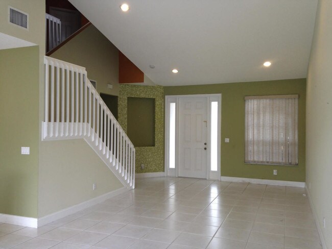 23395 Water Cir in Boca Raton, FL - Building Photo - Building Photo