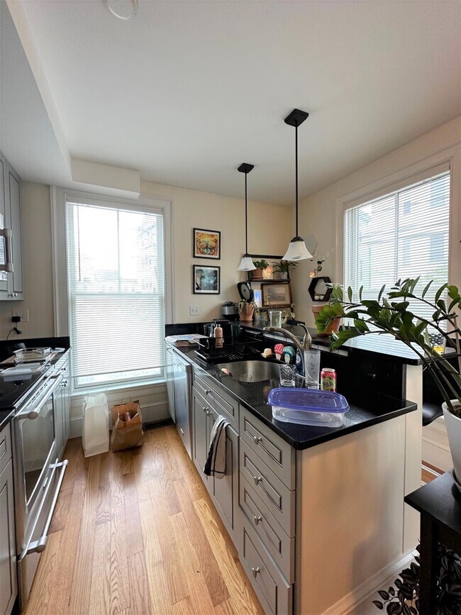 43 Kent St in Somerville, MA - Building Photo - Building Photo