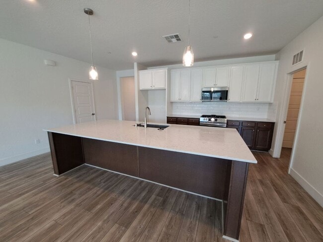 property at 2018 N Hughes Ave
