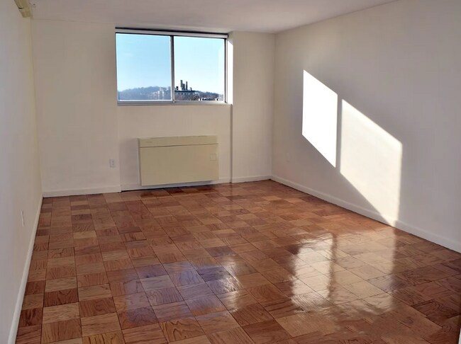 86 Monmouth St, Unit 401 in Brookline, MA - Building Photo - Building Photo
