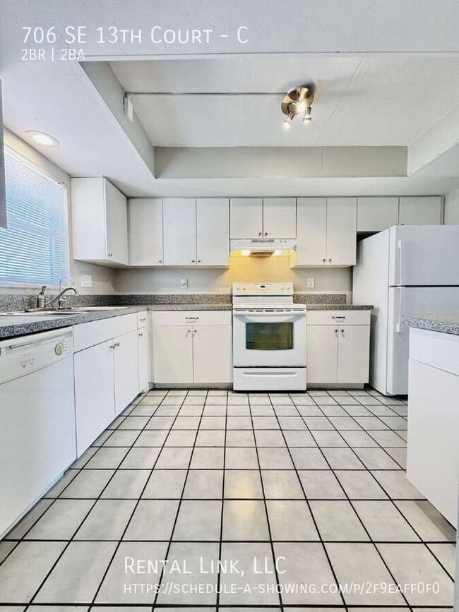 706 SE 13th Ct