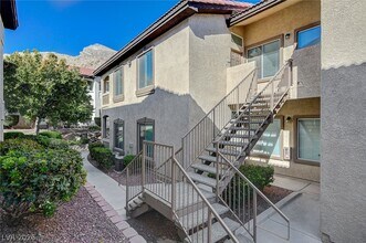 3351 Indian Shadow St in Las Vegas, NV - Building Photo - Building Photo