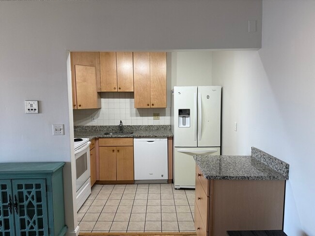 2353 Massachusetts Ave in Cambridge, MA - Building Photo - Building Photo