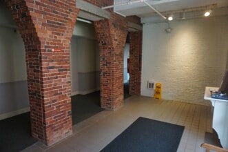 638 Elm St in Saco, ME - Foto de edificio - Building Photo