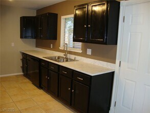 3009 N Crawford St in North Las Vegas, NV - Building Photo - Building Photo