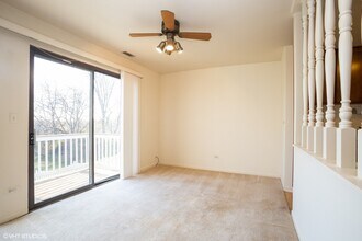 501 Cumberland Trail in Roselle, IL - Building Photo - Building Photo