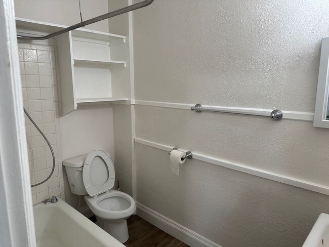 327 S 1300 E in Salt Lake City, UT - Building Photo - Building Photo