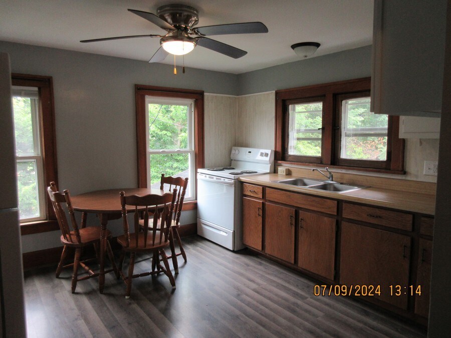 919 W 8th St, Unit B in Anderson, IN - Building Photo