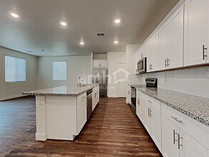 327 Timber Kate Pl in Henderson, NV - Building Photo - Building Photo