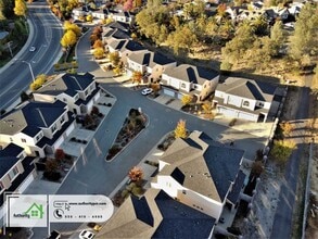 1353 Browning St in Redding, CA - Building Photo - Building Photo
