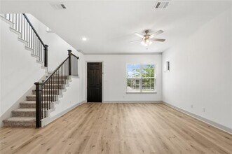 4402 Cypress Thorn Dr in Arlington, TX - Building Photo - Building Photo