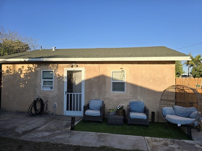 property at 4758 Walnut Ave