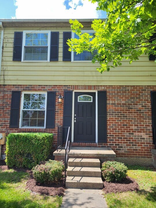 20 Lockett Ct in Essex, MD - Building Photo