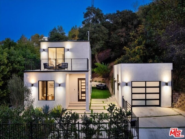 2016 Stanley Hills Dr in Los Angeles, CA - Building Photo - Building Photo