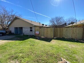 126 Oak Hill Dr in Joshua, TX - Building Photo - Building Photo