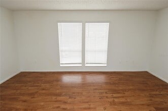 8425 Cerro Cir in Tampa, FL - Building Photo - Building Photo